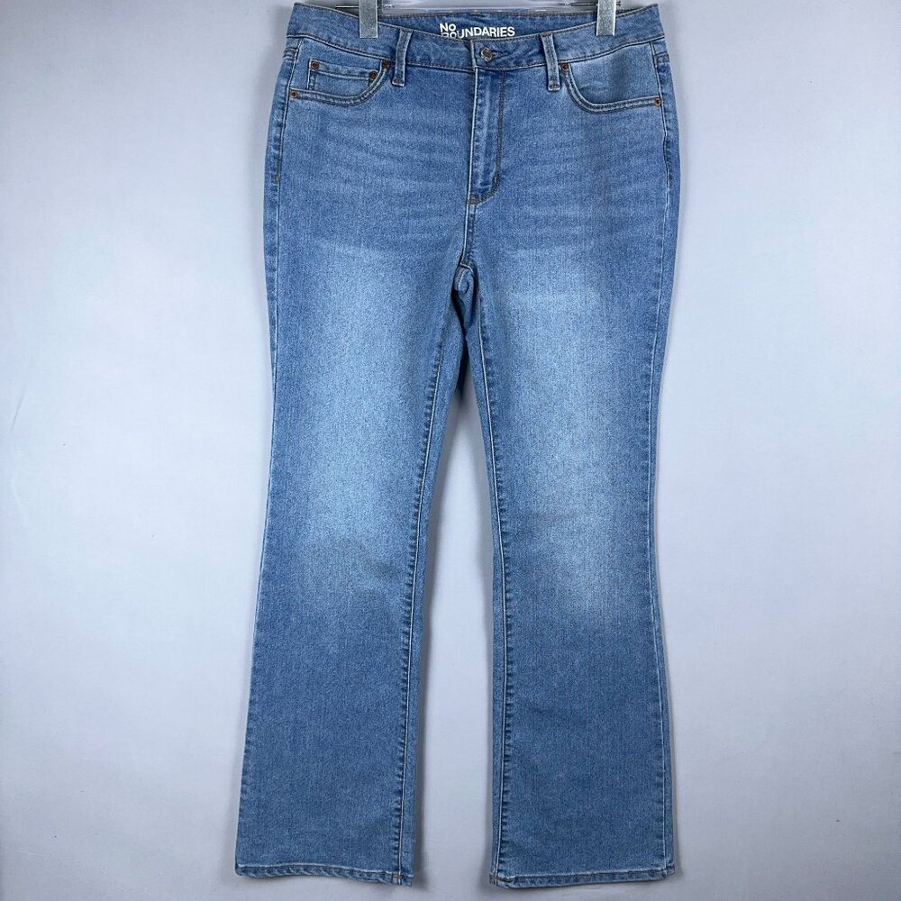 No Boundaries Bootcut Jeans Womens Size 14 Mid Rise Light Wash Blue